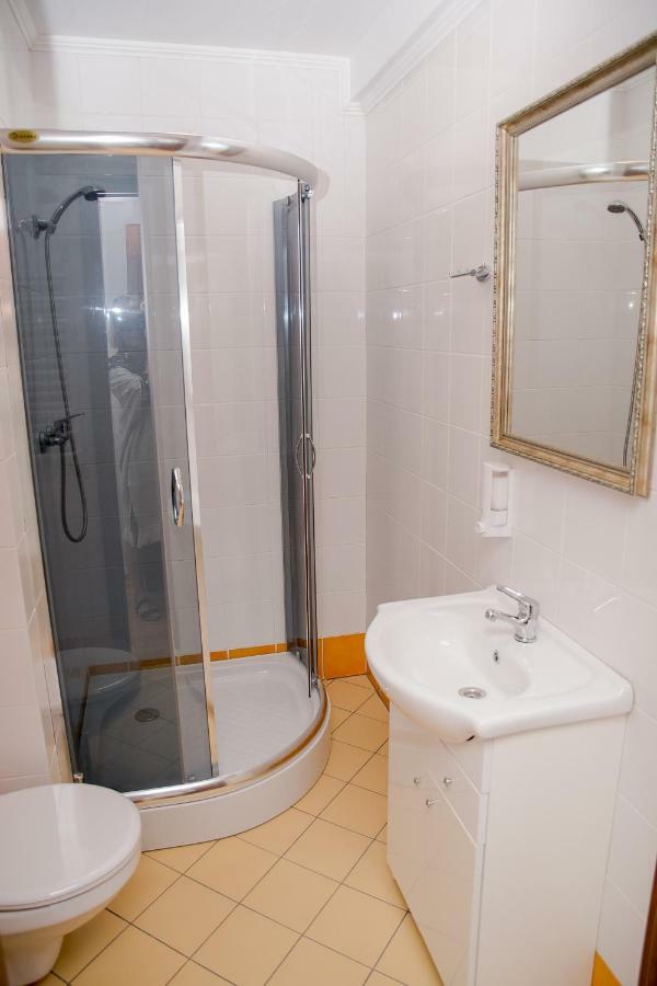 Dwor Woskrzenice Hotell Biała Podlaska Exteriör bild