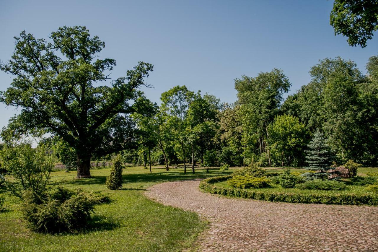 Dwor Woskrzenice Hotell Biała Podlaska Exteriör bild